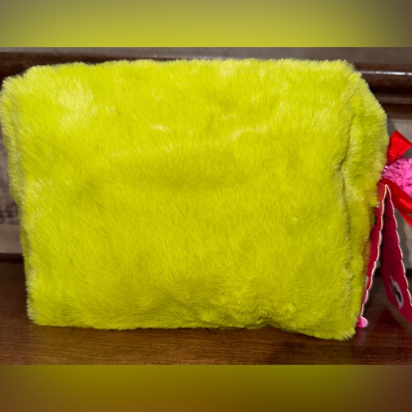 Super Cute Grinchy Wash Bag Set - NEW - Picture 9 of 10